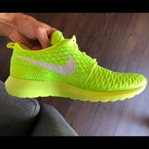 Brand New Nike Roshe NM Flyknit Volt Yellow Green